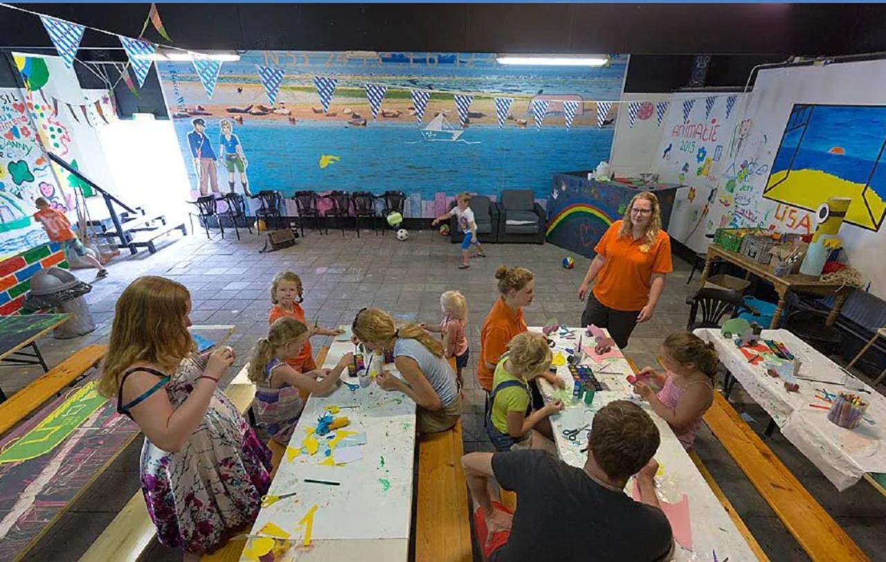 Chalet Op Camping Lauwersoog Met 3 Slaapkamers En Vaatwasser - Joycasa 외부 사진